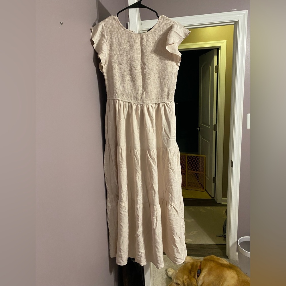 Casual Flutter Short Sleeve Crew Neck Smocked Elastic Waist Tiered Midi Dress